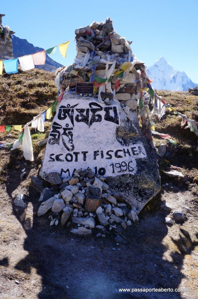 2016-10-13-dughla-sherpa-memorial-lobuche-8