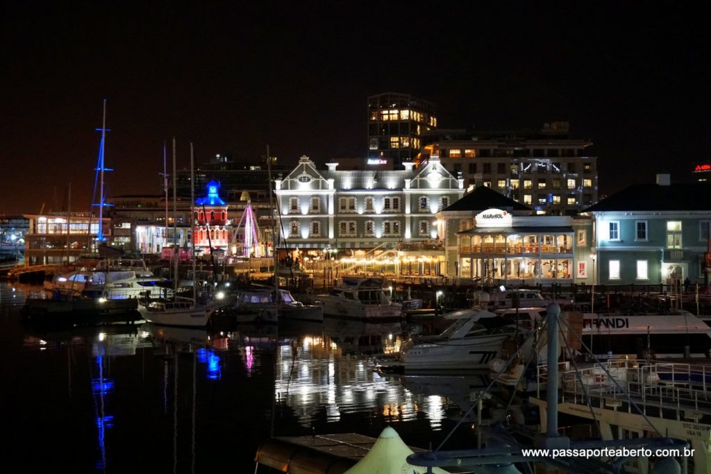 V&A Waterfront durante a noite!