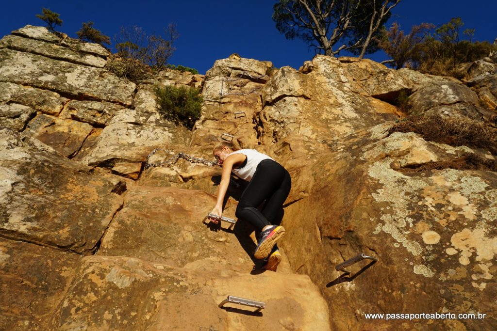 Mas a trilha é bem exigente no final, quando você praticamente tem que escalar as pedras!