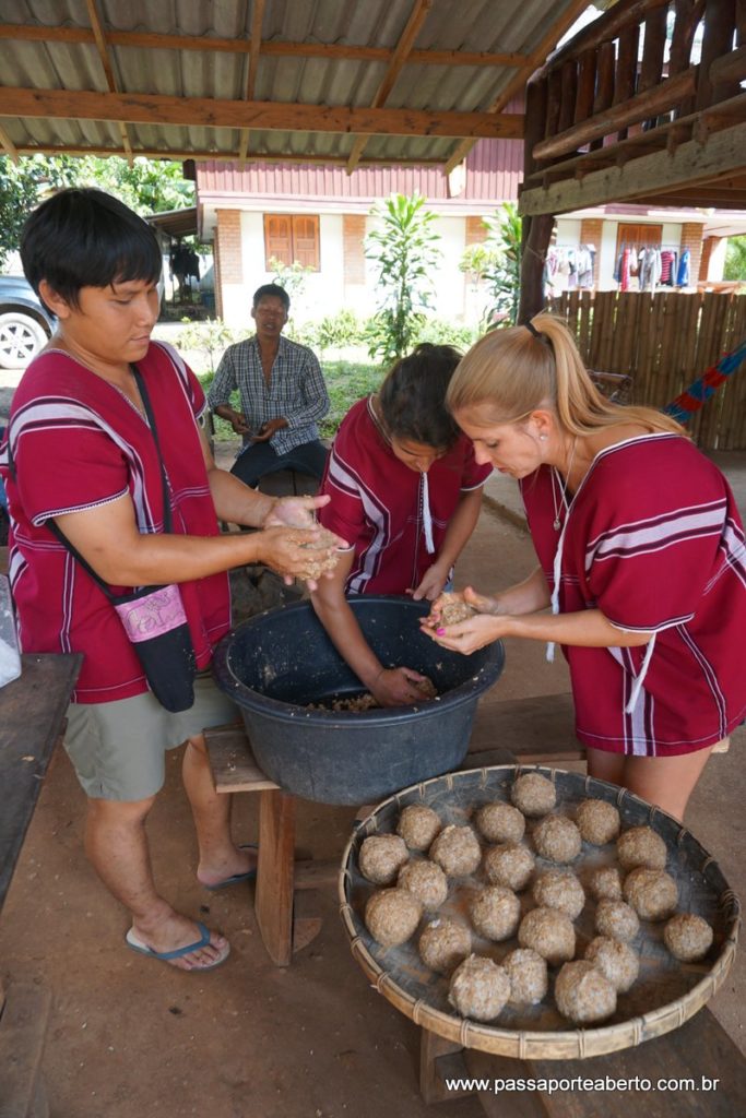 Produção de comida para elefantes!
