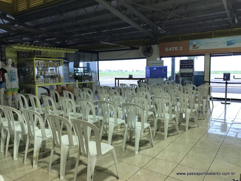 Estrutura beeeem simples no aeroporto de Coron! Mas dali partem vários vôos para diversos lugares das Filipinas!