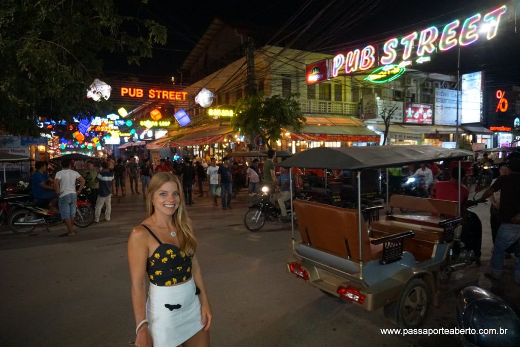 Super badalada Pub Street no coração de Siem Reap!