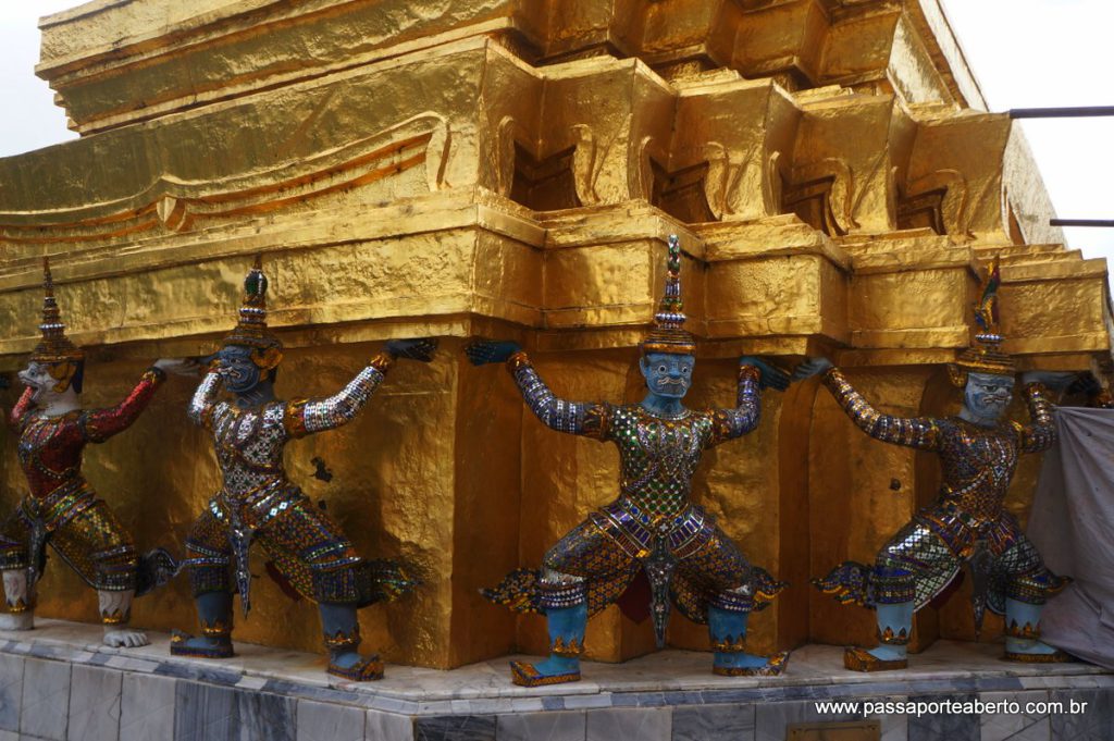 wat-phra-kaew-grand-palace-bangkok-thailand