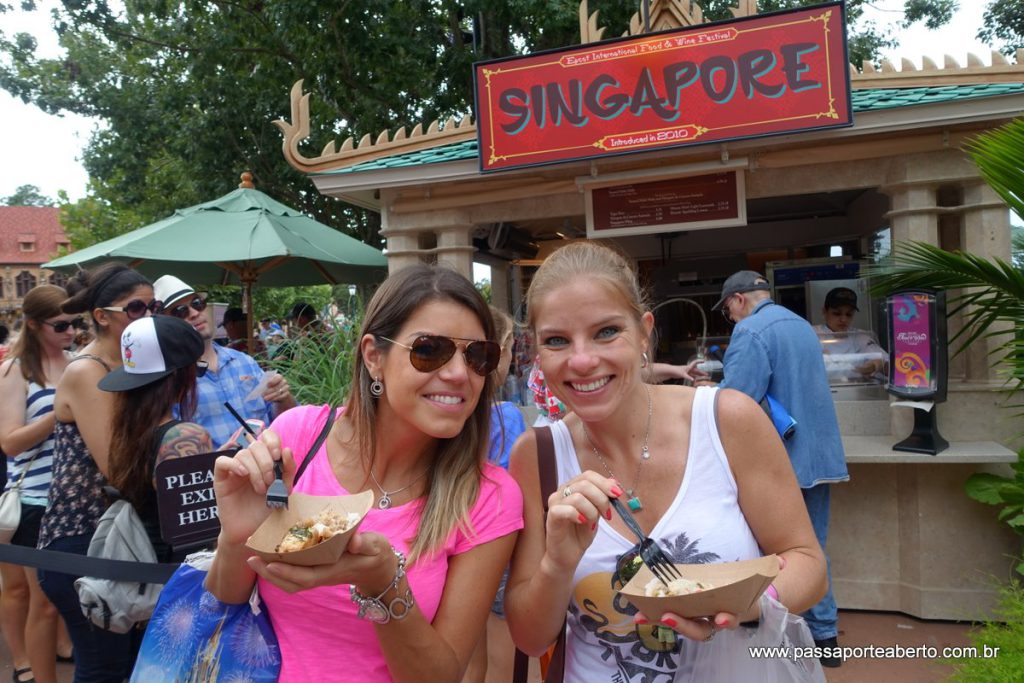 Muitas comidinhas deliciosas de muitos países, e bebidas também!