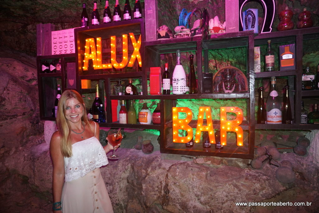 Este restaurante em uma caverna foi o mais diferente da viagem!
