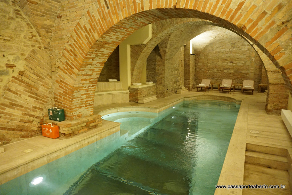 A piscina do hotel é linda!!!