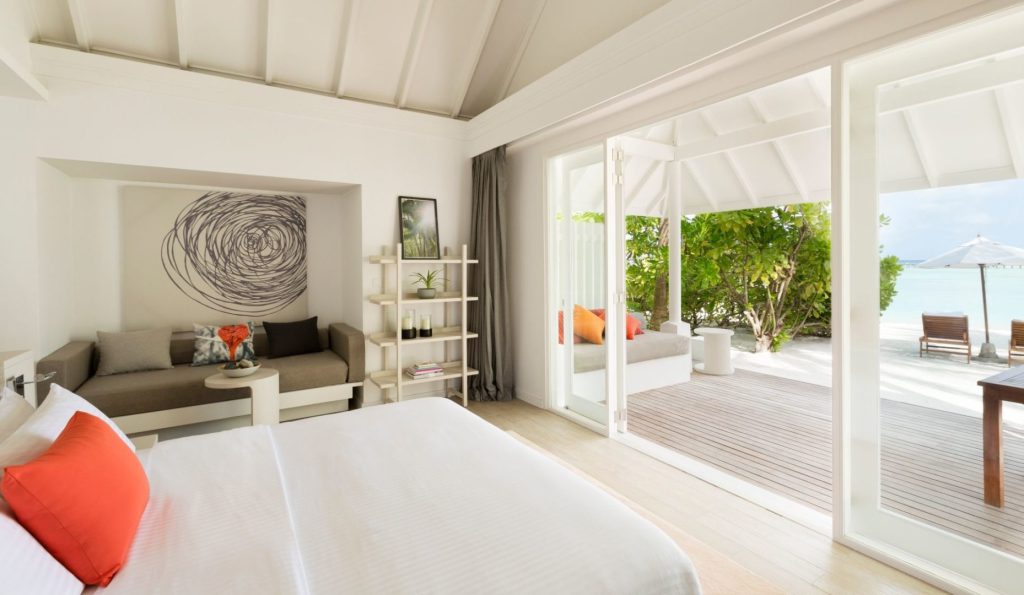 Ou uma vila pé na areia com um pedacinho de praia só pra você?